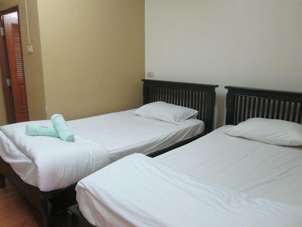 Smile House Guesthouse Chiang Mai Exterior photo
