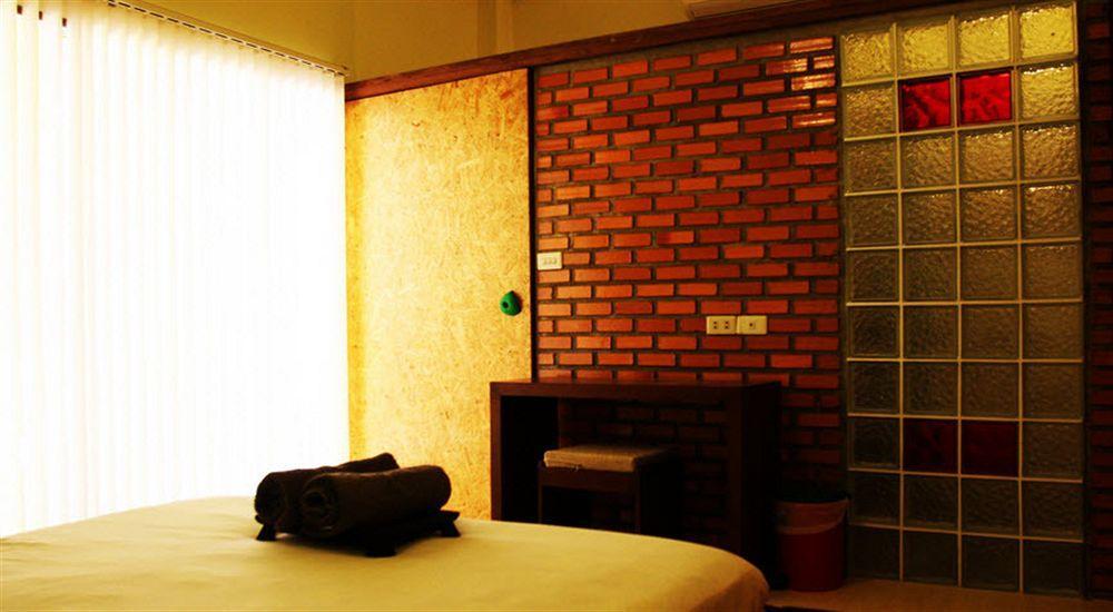 Smile House Guesthouse Chiang Mai Exterior photo