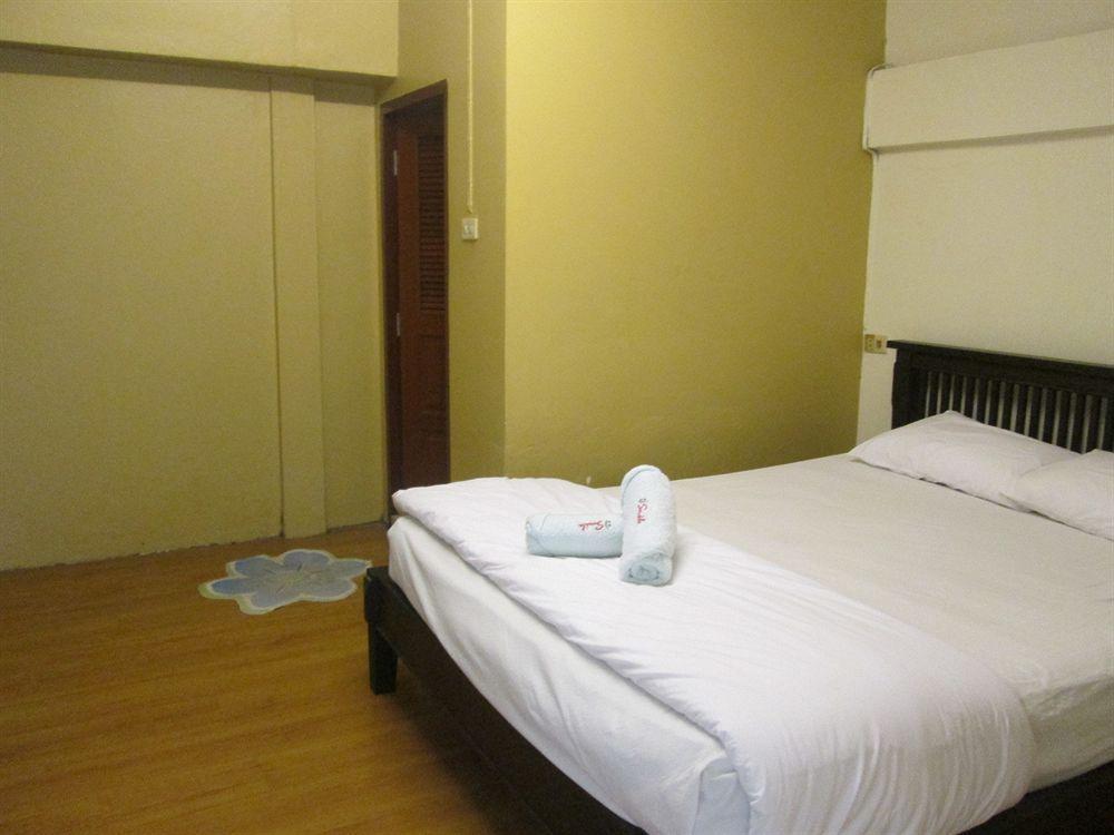 Smile House Guesthouse Chiang Mai Exterior photo
