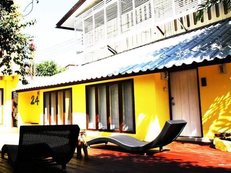 Smile House Guesthouse Chiang Mai Exterior photo