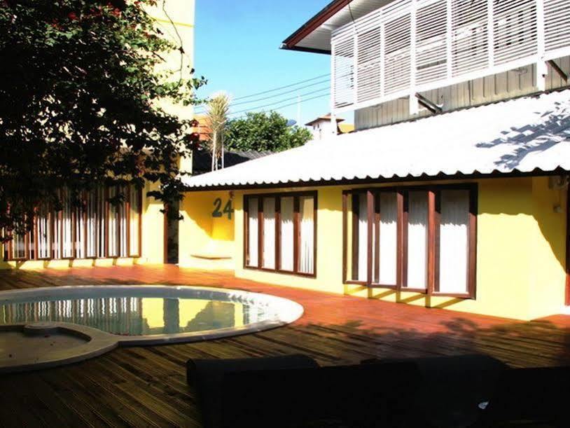 Smile House Guesthouse Chiang Mai Exterior photo